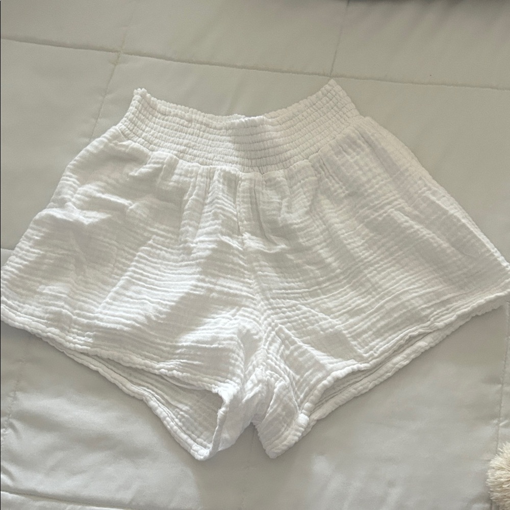 Michael Stars White Textured Women Shorts